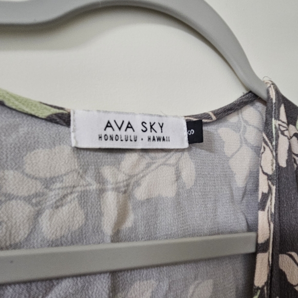 Ava Sky Gray Floral Women's Tie Dress - Picture 3 of 4